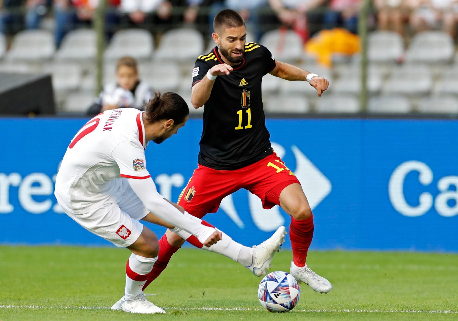 比利时力克波兰，穆勒带队取胜