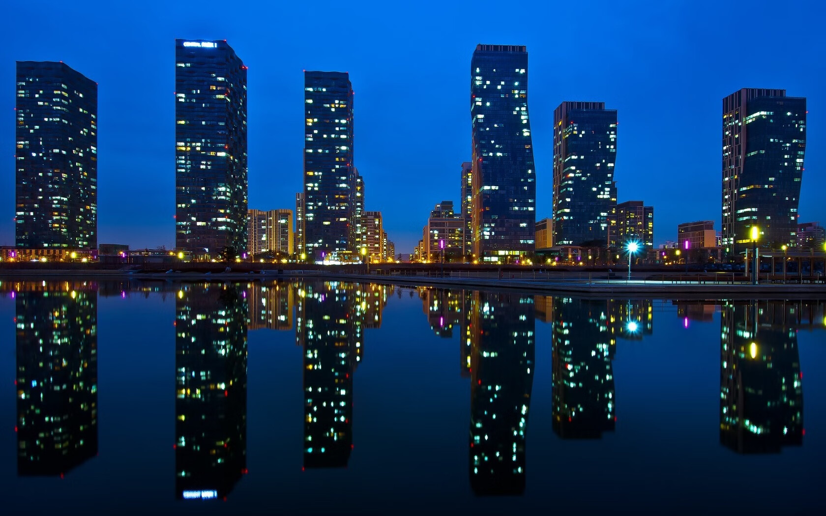 单骑破阵！福克斯以速度撕裂天空，书写个人英雄主义史诗