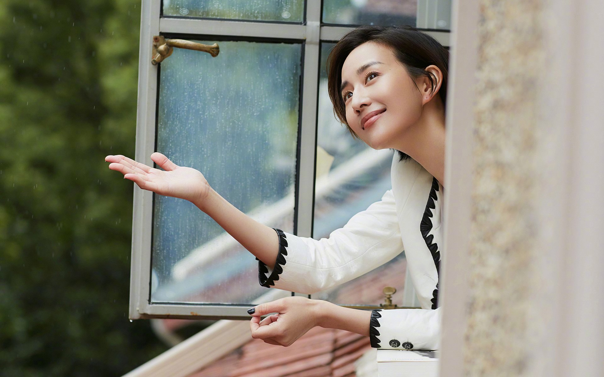 米切尔利刃出鞘扛起全队，篮网重锤之下强势击溃上海