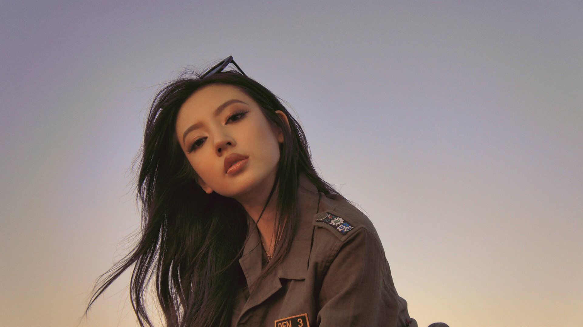 欧冠淘汰赛焦点战，日本连续得分压制几内亚，亚洲足球闪耀欧洲舞台